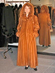 Шуба из норки, с капюшоном